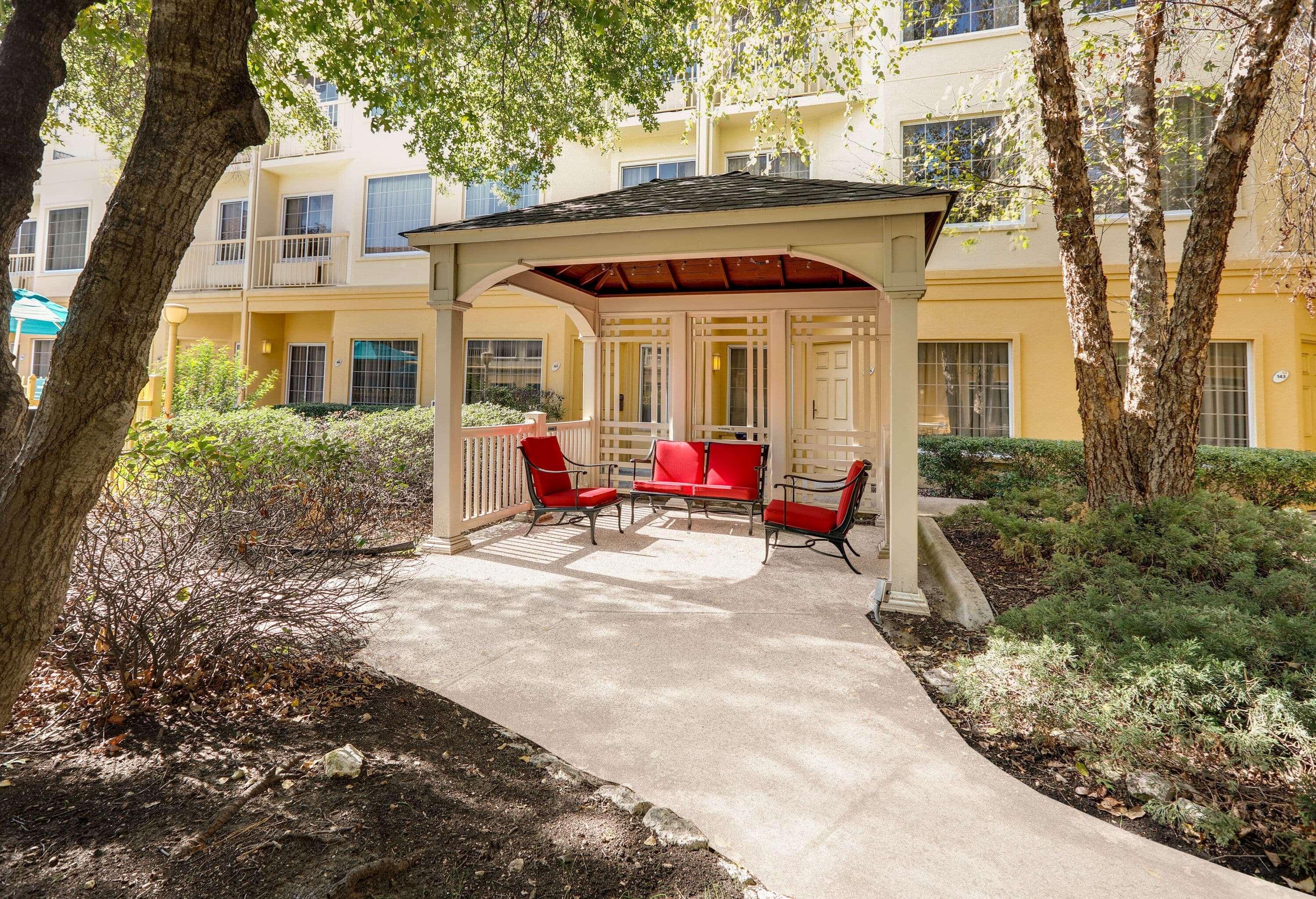 La Quinta By Wyndham Dallas - Addison Galleria Exterior foto